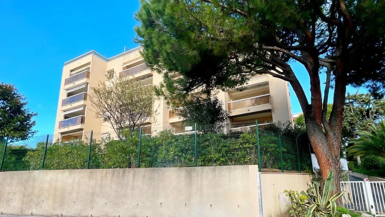 Eden Beach Cagnes-sur-Mer 0*,